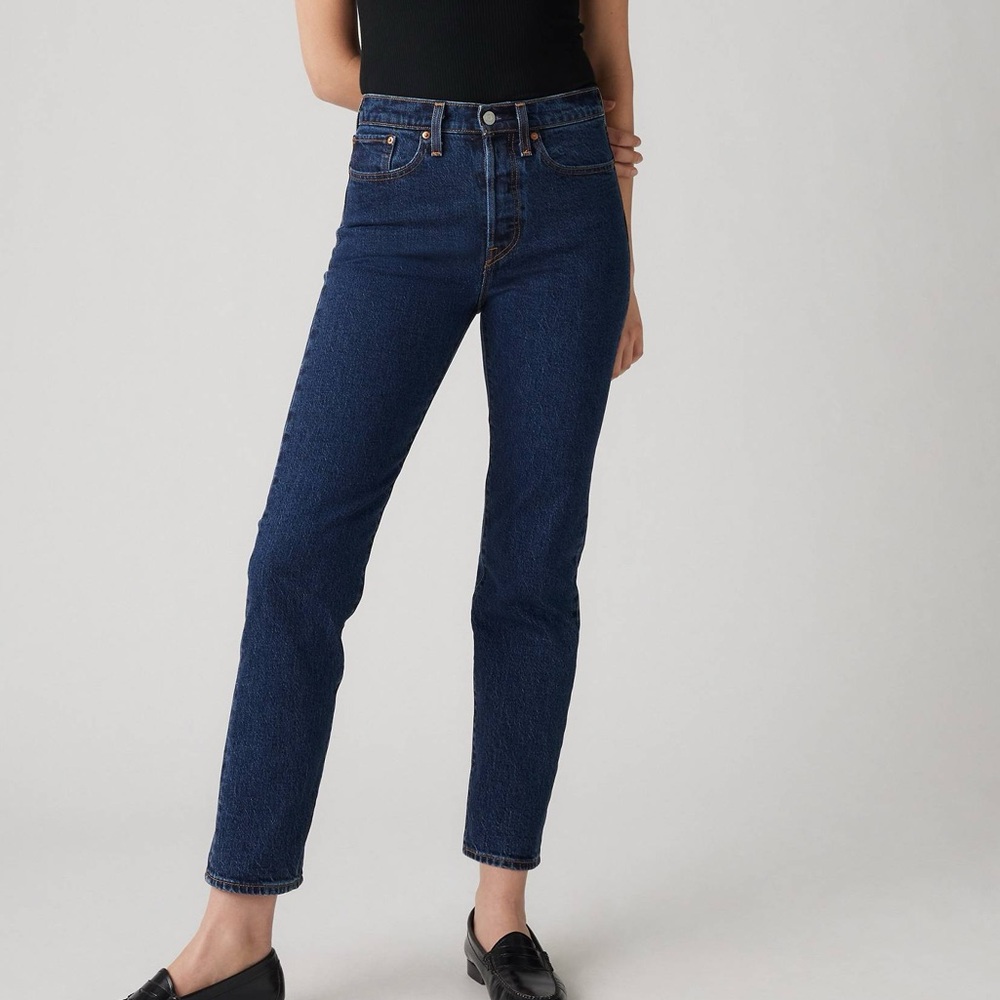 NWOT Levi's Women's High Rise Jeans - Dark Blue